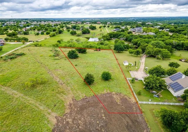 Photo 1 of Sale Pending at 8100 Wyldewood Cir, Fort Worth, TX 76126 | MLS# 21246937 | Listing updated on 2026-07-03
