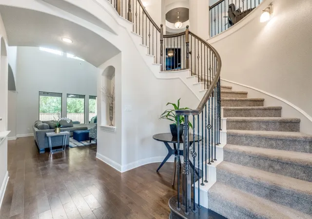 3rd image of 801 Toby Trl, Mansfield, TX 76063 | MLS# 21243949