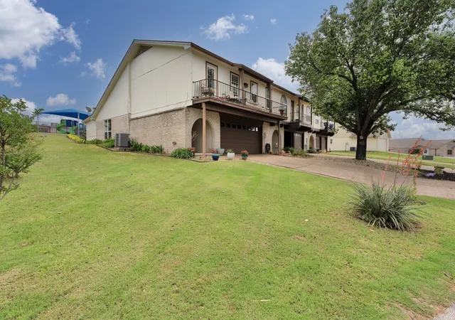 2nd image of 4507 Overlook Ct, Granbury, TX 76049 | MLS# 21239026