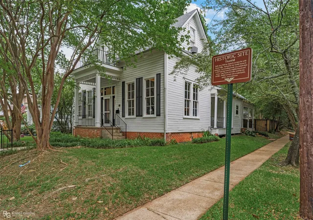 Photo 1 of Single family home for sale at 857 Robinson Pl, Shreveport, LA 71104 | MLS# 21246630 | Listing updated on 2026-07-20