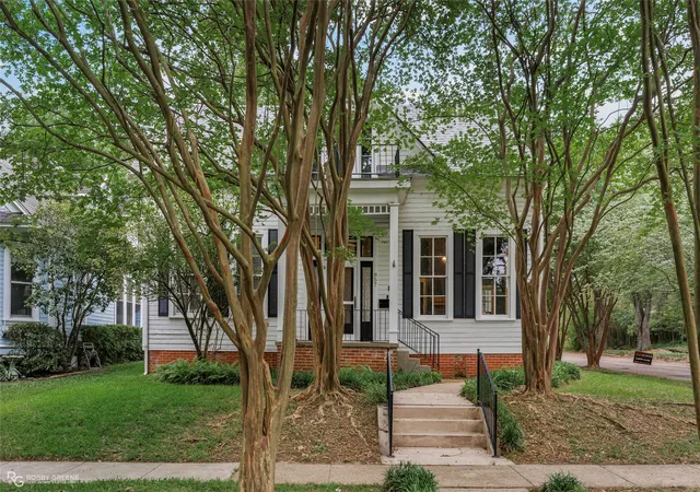 Photo 3 of Single family home for sale at 857 Robinson Pl, Shreveport, LA 71104 | MLS# 21246630 | Listing updated on 2026-07-20