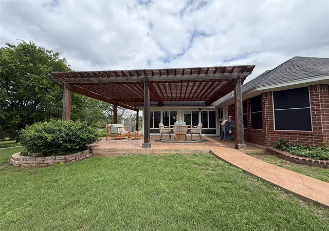 Photo 3 of Single family home for sale at 8816 Cleburne Hwy, Granbury, TX 76049 | MLS# 21245581 | Listing updated on 2026-07-21