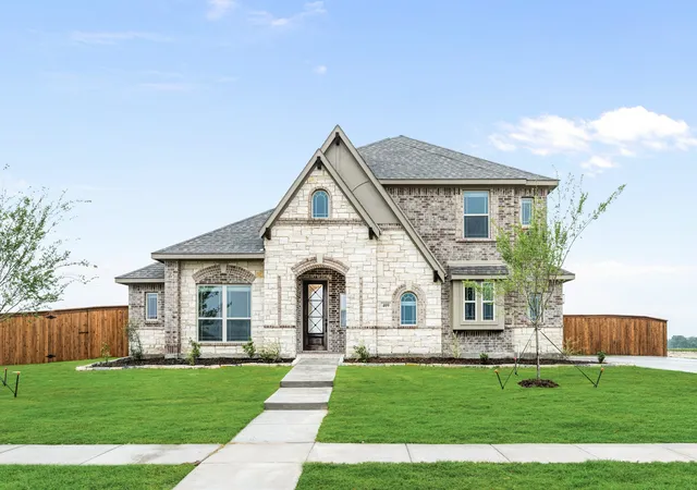 Homes for sale in Red Oak, TX | 409 Loftsmoor Ln, Red Oak, TX 75154 | MLS# 21247253