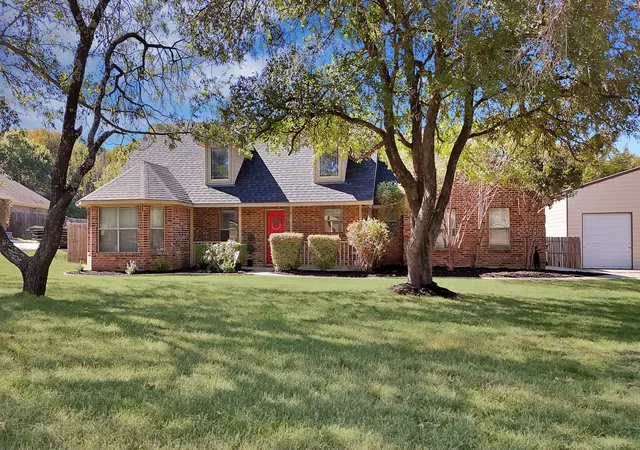 Homes for sale in Weatherford, TX | 133 Miramar Cir, Weatherford, TX 76085 | MLS# 21247278