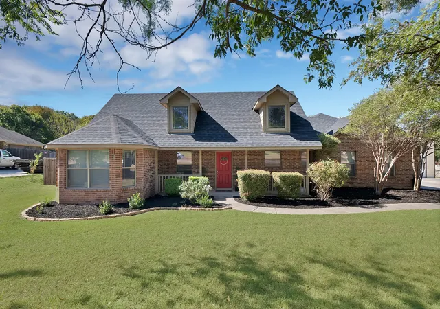Homes for sale in Weatherford, TX | 133 Miramar Cir, Weatherford, TX 76085 | MLS# 21247278