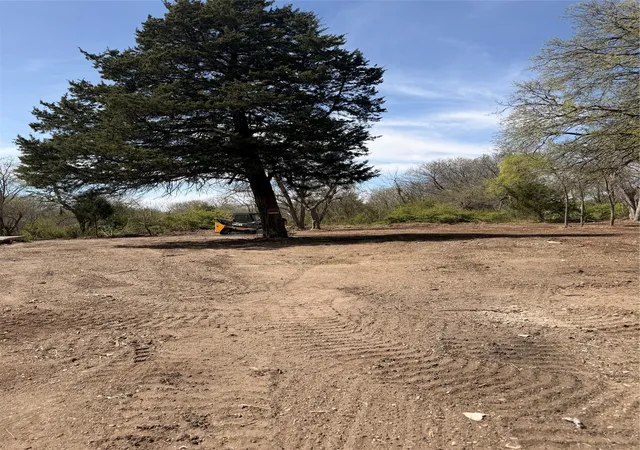 Photo 3 of Land for sale at 118 Jim St, Waxahachie, TX 75165 | MLS# 21245906 | Listing updated on 2026-09-23