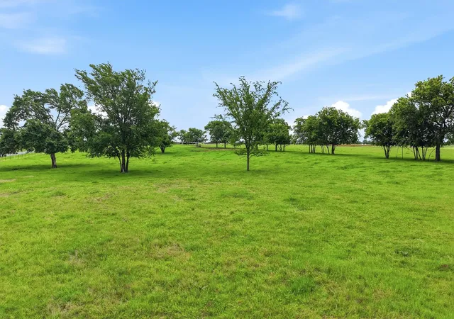 Homes for sale in Collinsville, TX | 105 Graham Grove Rd, Collinsville, TX 76233 | MLS# 21247322