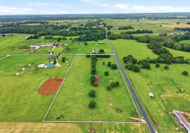 Homes for sale in Collinsville, TX | 105 Graham Grove Rd, Collinsville, TX 76233 | MLS# 21247322