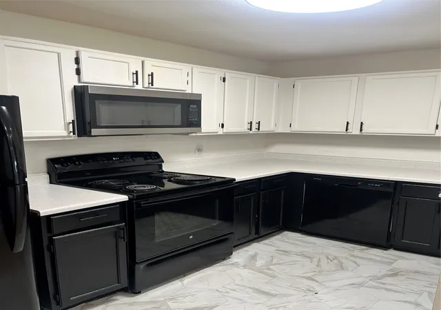 Photo 4 of Condo for sale at 6108 Abrams Rd #303, Dallas, TX 75231 | MLS# 21246208 | Listing updated on 2026-07-13