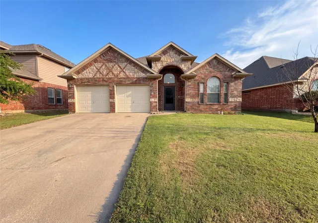 1st image of 9816 Mullins Crossing Dr, Fort Worth, TX 76126 | MLS# 21247368