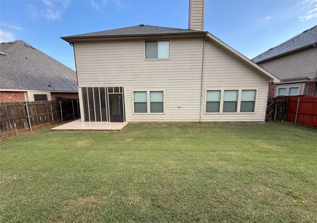 5th image of 9816 Mullins Crossing Dr, Fort Worth, TX 76126 | MLS# 21247368