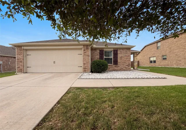 Photo 2 of Sale Pending at 214 Park Ave, Anna, TX 75409 | MLS# 21247413 | Listing updated on 2026-07-09