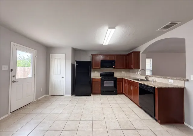 Photo 3 of Sale Pending at 214 Park Ave, Anna, TX 75409 | MLS# 21247413 | Listing updated on 2026-07-09