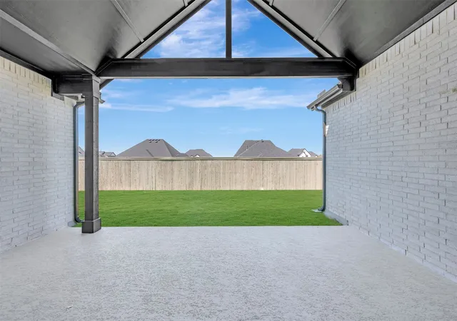 Photo 2 of Sale Pending at 308 Taylor Wy, Justin, TX 76247 | MLS# 21247430 | Listing updated on 2026-09-29