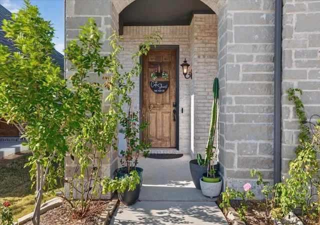 Photo 3 of Single family home for sale at 5305 Girard St, Mc Kinney, TX 75071 | MLS# 21247448 | Listing updated on 2026-09-28