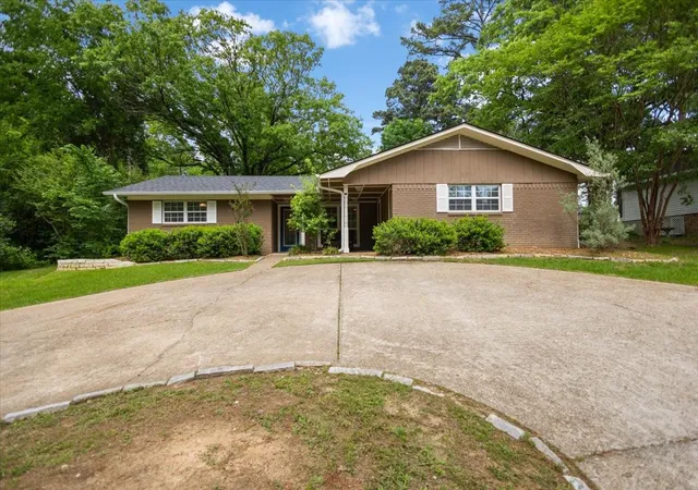 Photo 2 of Single family home for sale at 1327 Bridlle Path Ln, Hideaway, TX 75771 | MLS# 21247434 | Listing updated on 2026-09-28