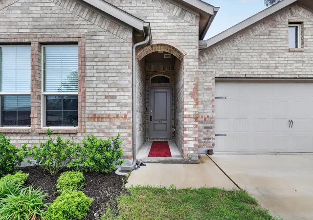 Photo 3 of Single family home for sale at 4501 Corktree Ln, Crowley, TX 76036 | MLS# 21245892 | Listing updated on 2026-08-05