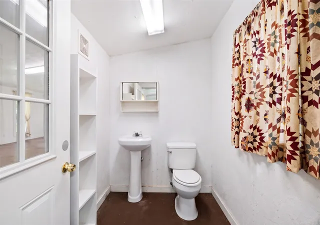 Photo 3 of House for sale at 2000 County Road 2429, Honey Grove, TX 75446 | MLS# 21238033 | Listing updated on 2026-09-29