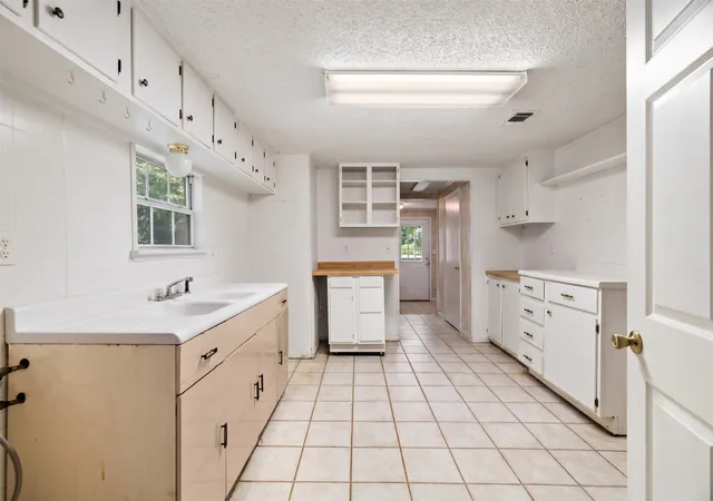 Photo 4 of House for sale at 2000 County Road 2429, Honey Grove, TX 75446 | MLS# 21238033 | Listing updated on 2026-09-29