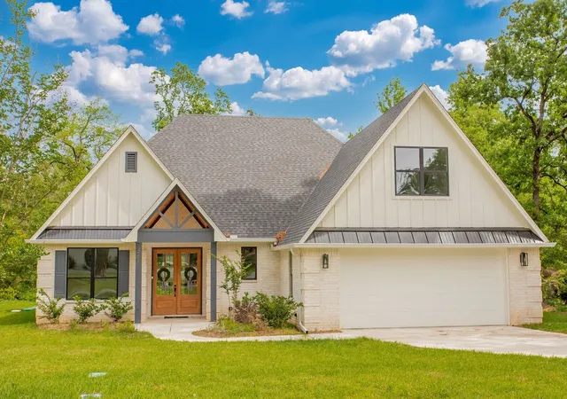 Homes for sale in Hideaway, TX | 221 Brookside Dr, Hideaway, TX 75771 | MLS# 21247661