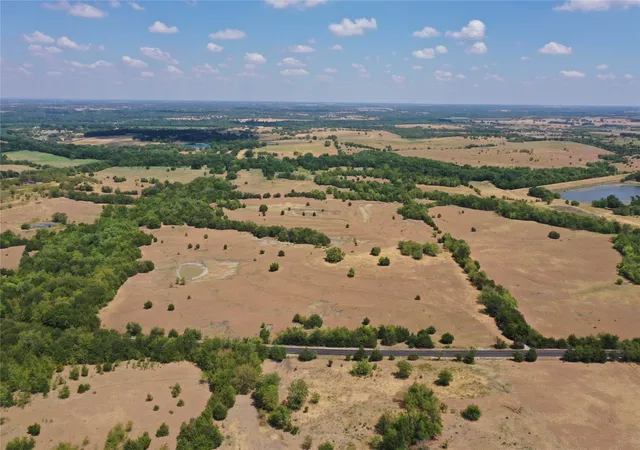 Photo 3 of House for sale at 102 Ac Cr 663, Farmersville, TX 75442 | MLS# 21241767 | Listing updated on 2026-07-27