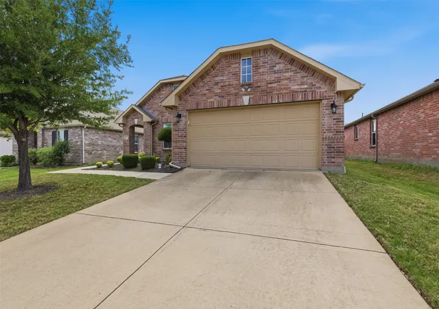 Homes for sale in Little Elm, TX | 1417 Lone Pine Dr, Little Elm, TX 75068 | MLS# 21243909