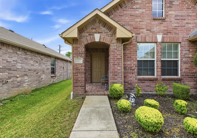 3rd image of 1417 Lone Pine Dr, Little Elm, TX 75068 | MLS# 21243909