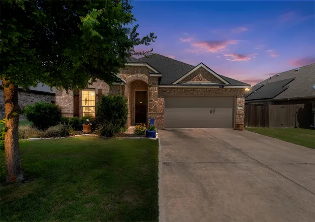 Homes for sale in Midlothian, TX | 3605 Worthington Dr, Midlothian, TX 76065 | MLS# 21246815