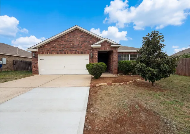 Homes for sale in Crowley, TX | 657 Handle Dr, Crowley, TX 76036 | MLS# 21247522