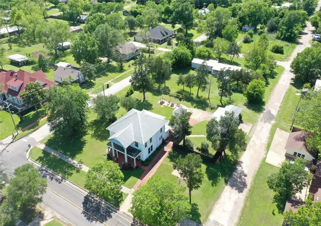 Photo 2 of Single family home for sale at 702 S 9th Ave, Teague, TX 75860 | MLS# 21237396 | Listing updated on 2026-08-29
