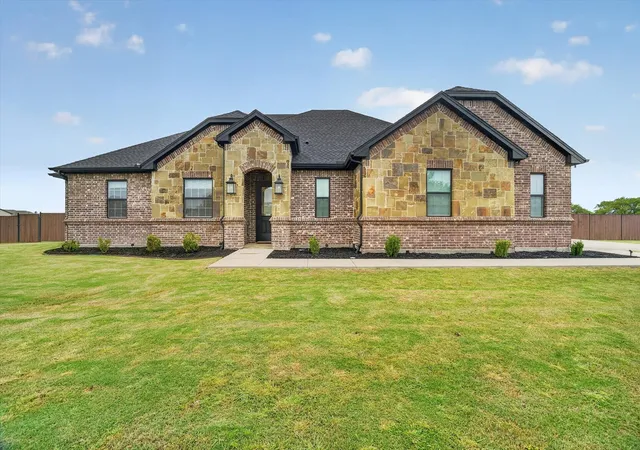 Photo 1 of Sale Pending at 10917 Chriswood Dr, Crowley, TX 76036 | MLS# 21247600 | Listing updated on 2026-07-16