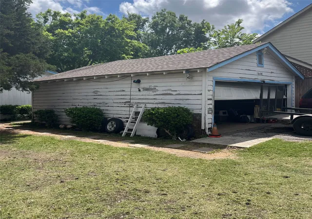 Photo 3 of Single family home for sale at 1608 Coleman St, Mc Kinney, TX 75069 | MLS# 21238313 | Listing updated on 2026-08-17