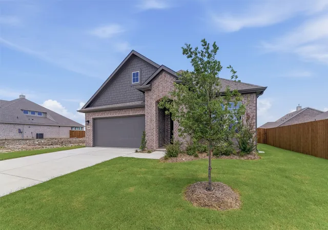 Photo 3 of Single family home for sale at 609 Sand Piper Ln, Anna, TX 75409 | MLS# 21247959 | Listing updated on 2026-08-18