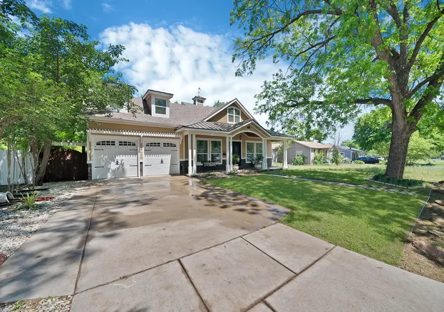 Photo 2 of Single family home for sale at 4713 Bernice St, Haltom City, TX 76117 | MLS# 21247366 | Listing updated on 2026-09-19