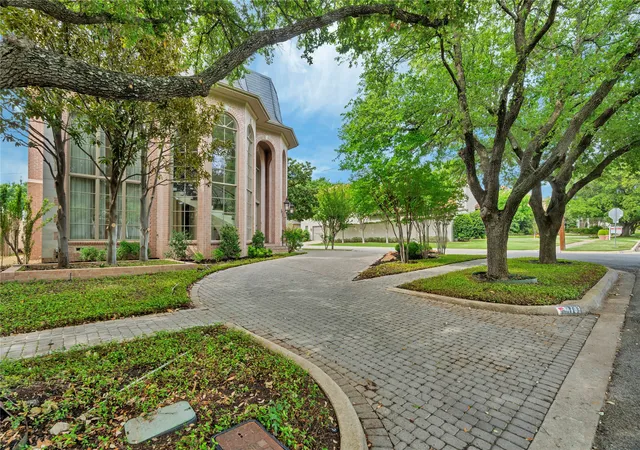 3rd image of 4733 Harley Ave, Fort Worth, TX 76107 | MLS# 21248027