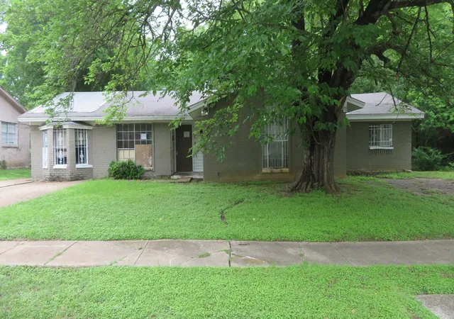 Photo 1 of Sale Pending at 6525 Palm Island St, Dallas, TX 75241 | MLS# 21247981 | Listing updated on 2026-08-24