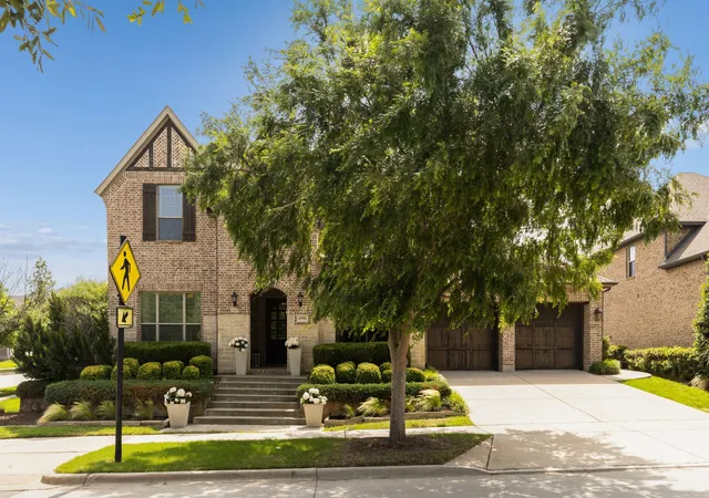 Photo 2 of Single family home for sale at 4908 Union Park Blvd E, Little Elm, TX 76227 | MLS# 21247261 | Listing updated on 2026-10-07