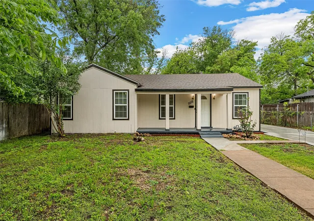 Photo 1 of Single family home for sale at 2012 N 39th St, Waco, TX 76707 | MLS# 21248024 | Listing updated on 2026-10-07