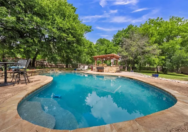Photo 2 of Single family home for sale at 1557 Woodbee Ct, Azle, TX 76020 | MLS# 21248074 | Listing updated on 2026-07-10