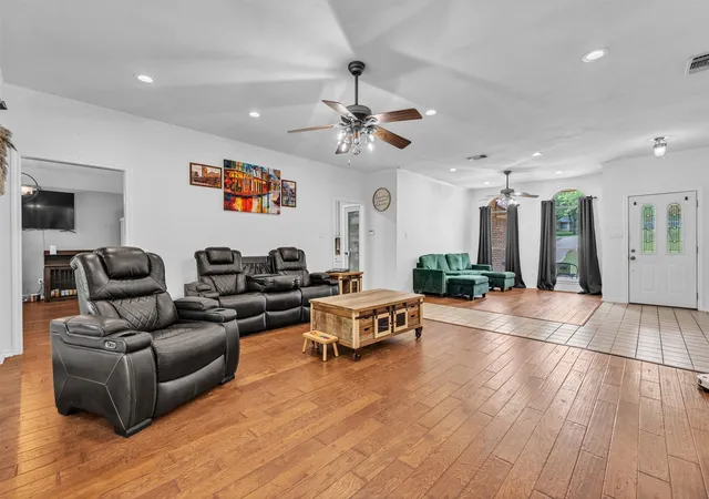 Photo 4 of Single family home for sale at 1557 Woodbee Ct, Azle, TX 76020 | MLS# 21248074 | Listing updated on 2026-07-10