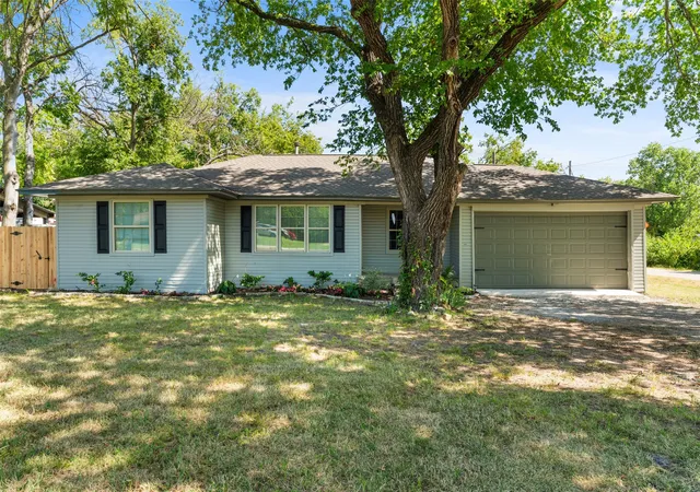 Homes for sale in Kemp, TX | 612 E 8th St, Kemp, TX 75143 | MLS# 21246876