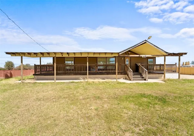 Homes for sale in Whitney, TX | 277 Deer Shadow Cir, Whitney, TX 76692 | MLS# 21247301