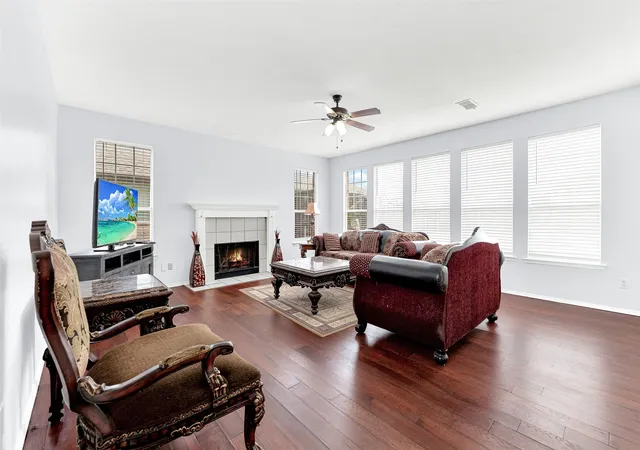 Photo 2 of Single family home for sale at 8506 Manchester Dr, Rowlett, TX 75089 | MLS# 21144051 | Listing updated on 2026-09-21