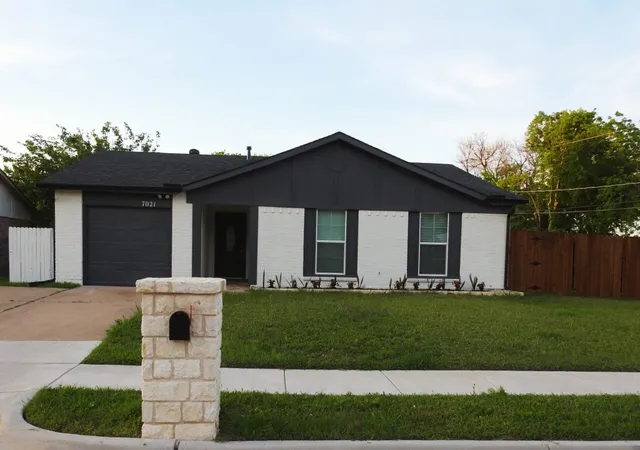 Photo 1 of Single family home for sale at 7021 Southampton Dr, North Richland Hills, TX 76182 | MLS# 21236722 | Listing updated on 2026-08-26