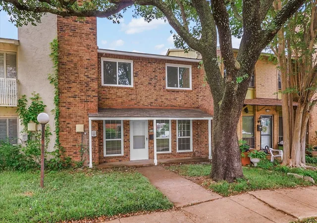 Photo 2 of Sale Pending at 3118 Roundtree Ln, Garland, TX 75044 | MLS# 21240956 | Listing updated on 2026-08-03