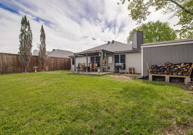 Homes for sale in Burleson, TX | 1054 Vaden Ave, Burleson, TX 76028 | MLS# 21218062