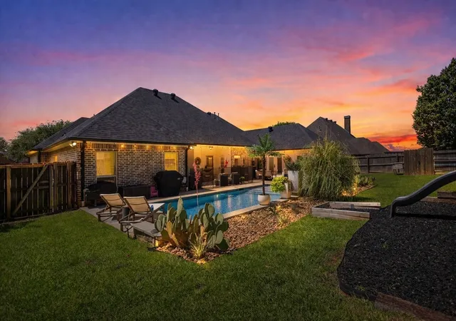 Photo 2 of Single family home for sale at 11176 Fox Trl, Flint, TX 75762 | MLS# 21248287 | Listing updated on 2026-08-22