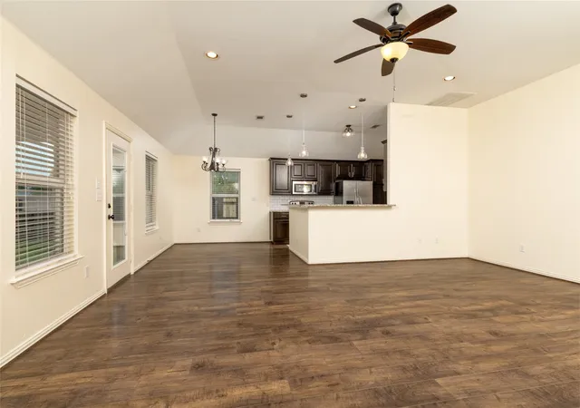 Photo 4 of Single family home for sale at 405 Kimbrough Rd, Azle, TX 76020 | MLS# 21242098 | Listing updated on 2026-07-24