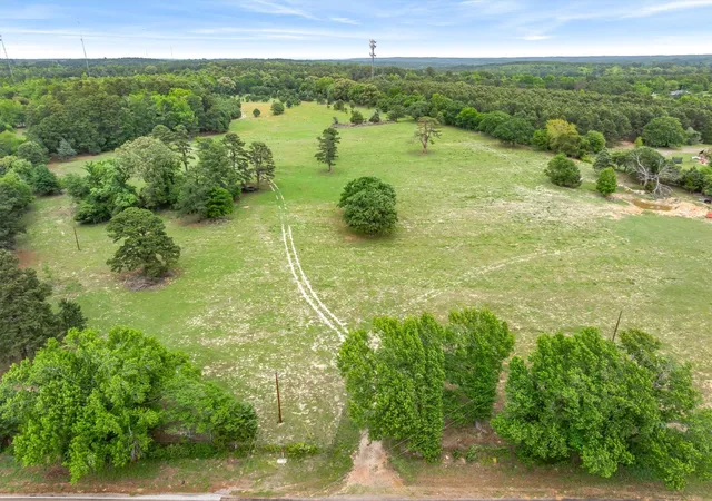 Photo 3 of Single family home for sale at 13608 N Sh-110, Tyler, TX 75704 | MLS# 21244698 | Listing updated on 2026-09-29