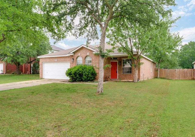 Homes for sale in Denton, TX | 1305 Marble Cove Ln, Denton, TX 76210 | MLS# 21247996